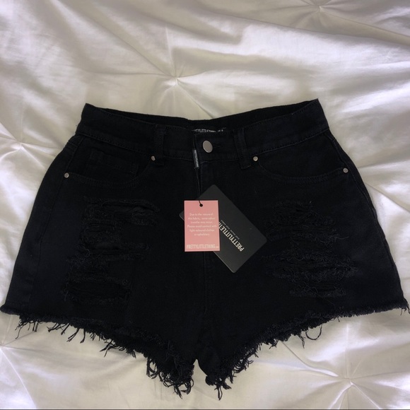 PrettyLittleThing Pants - black high waisted shorts